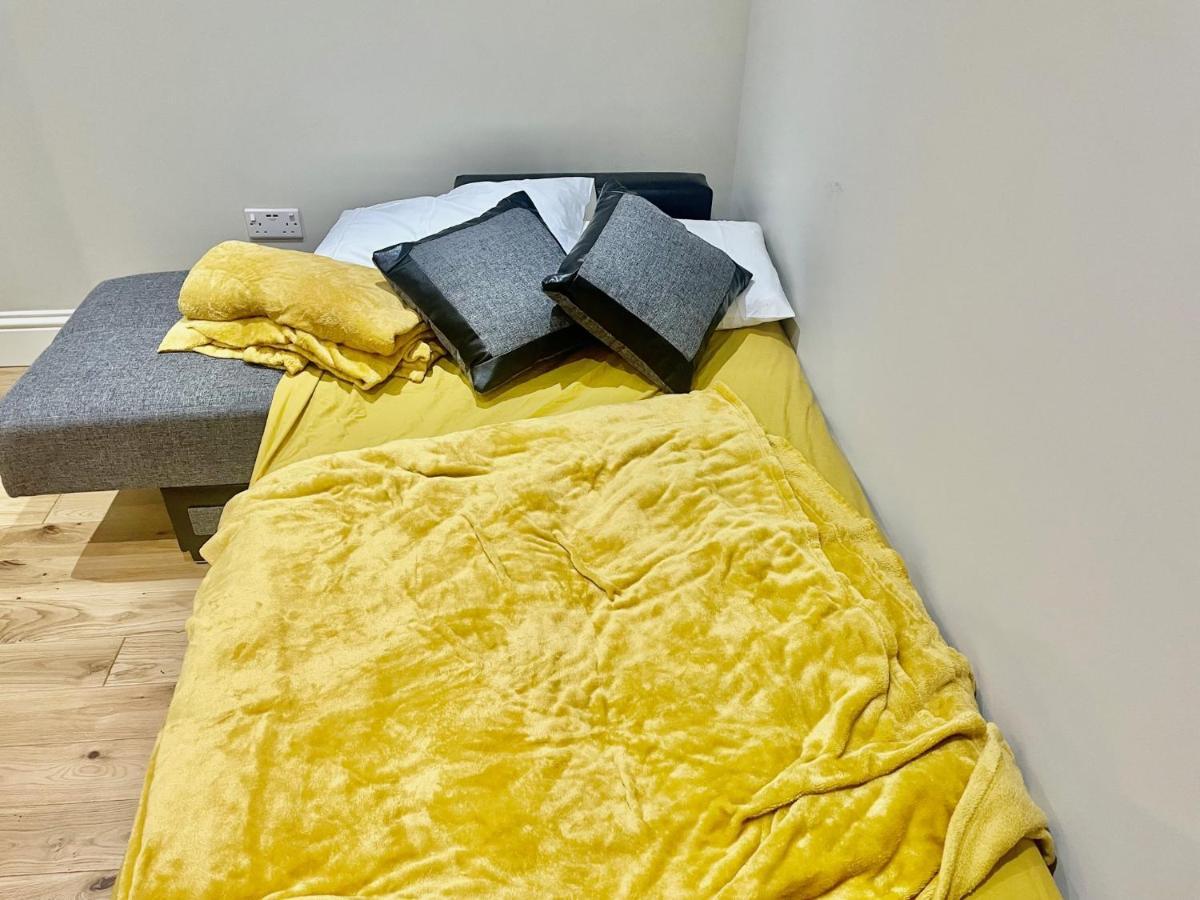 Lovely 1 Bedroom Apartment With On Street Parking Londyn Zewnętrze zdjęcie