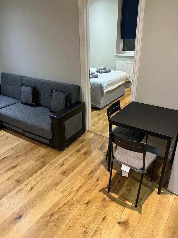 Lovely 1 Bedroom Apartment With On Street Parking Londyn Zewnętrze zdjęcie