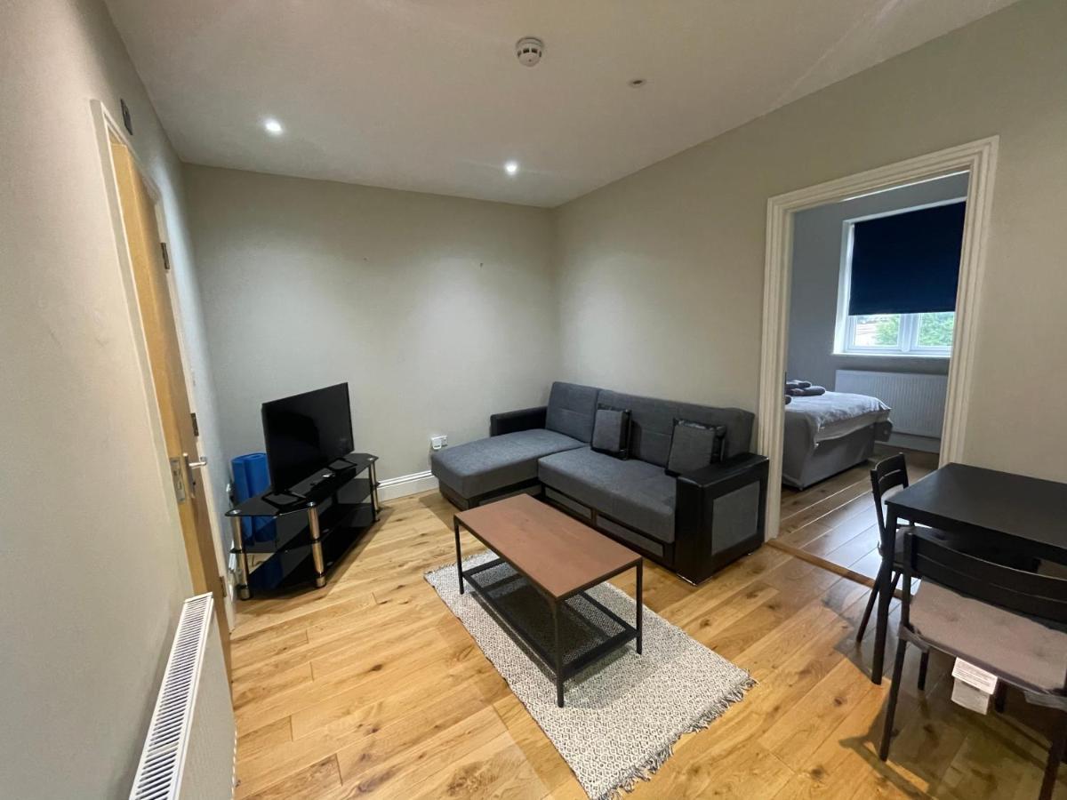 Lovely 1 Bedroom Apartment With On Street Parking Londyn Zewnętrze zdjęcie